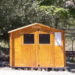 Cabane de la permanence accueil du camping